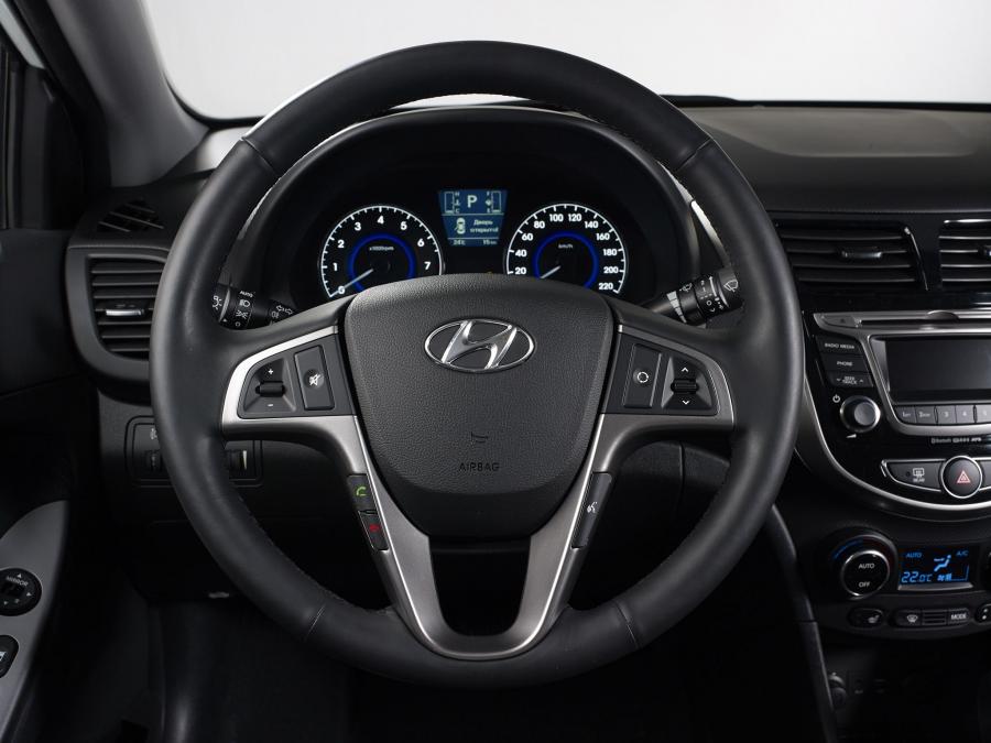 Панель приборов Hyundai Solaris (RB) 2014 года  (фото 7 из 10)